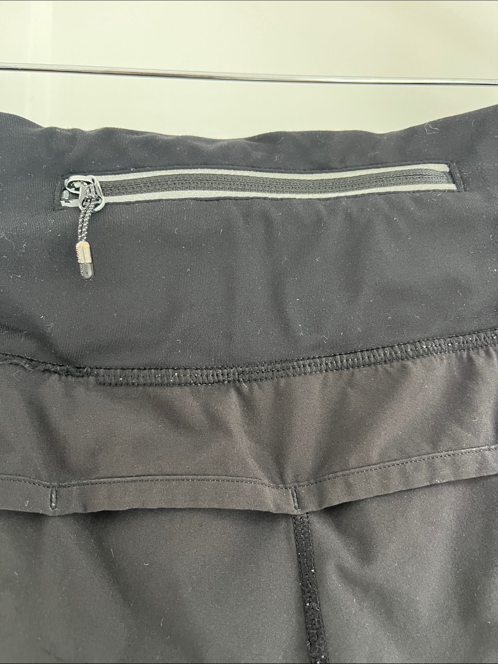 Lululemon Speed Up Shorts Black 6 - Picture 4 of 9